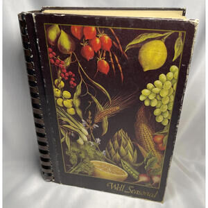 Well-Seasoned A Southern Classic 1982 Les Passees Inc. Memphis, Tenn. Cookbook